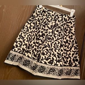 COPY - Ann Taylor Loft Petites Black & White Floral A Line Skirt with a Flare  …